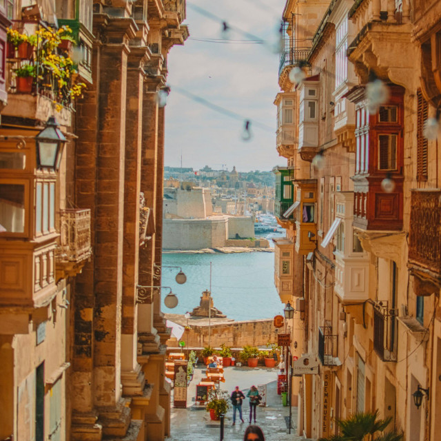 Photo by <a href="https://unsplash.com/@mtsap?utm_source=unsplash&utm_medium=referral&utm_content=creditCopyText">Michail Tsapas</a>